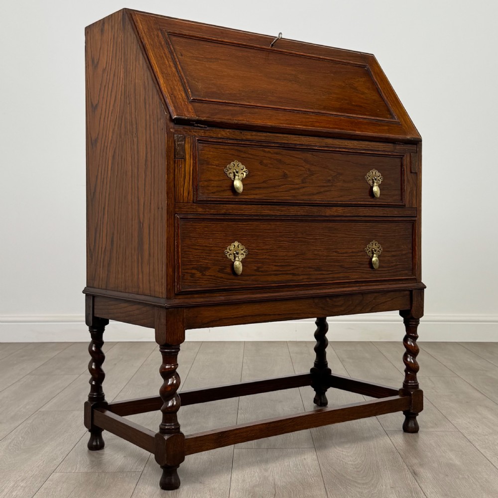 Antique 20th Century Barley Twist Bureau In Oak  View IX