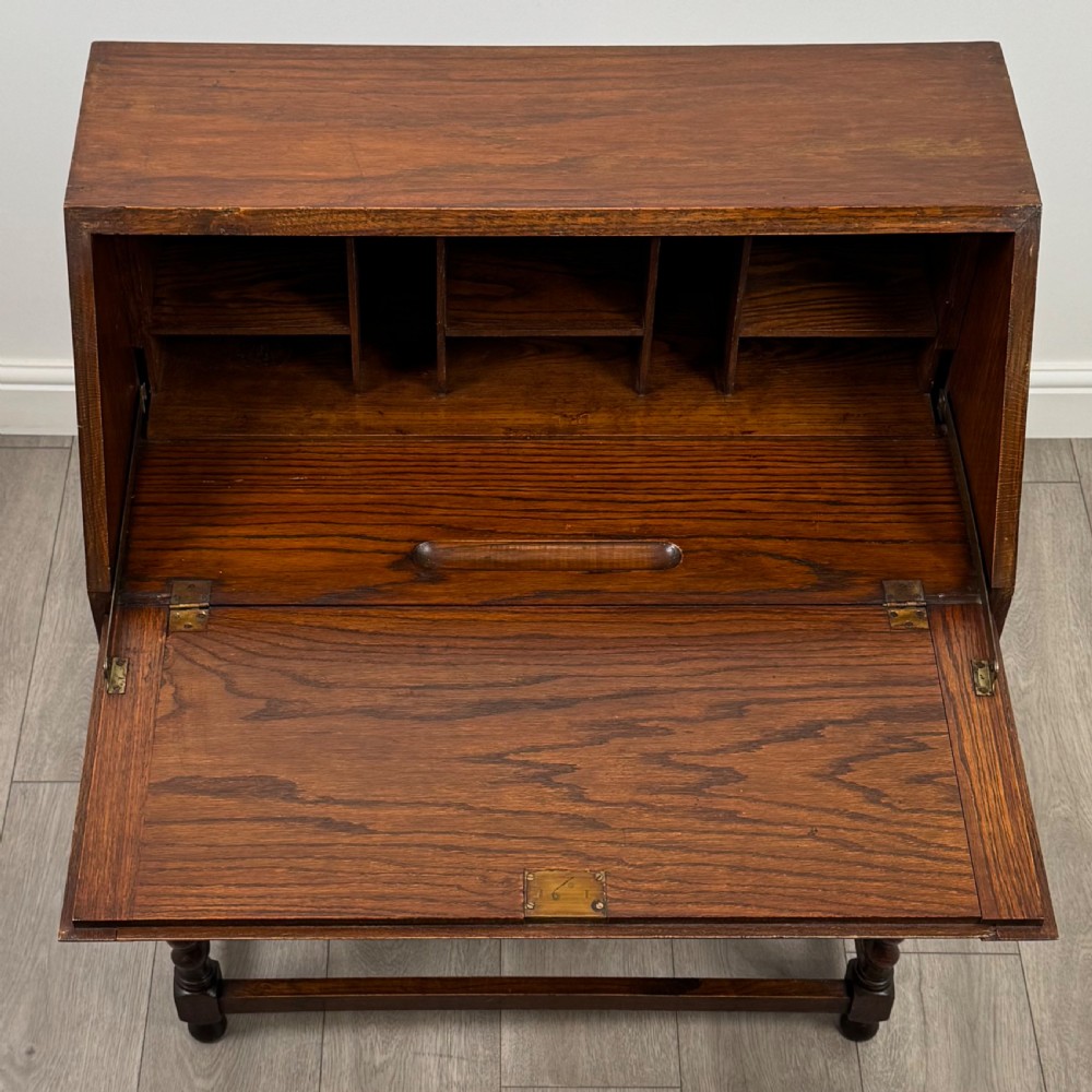 Antique 20th Century Barley Twist Bureau In Oak  View XI