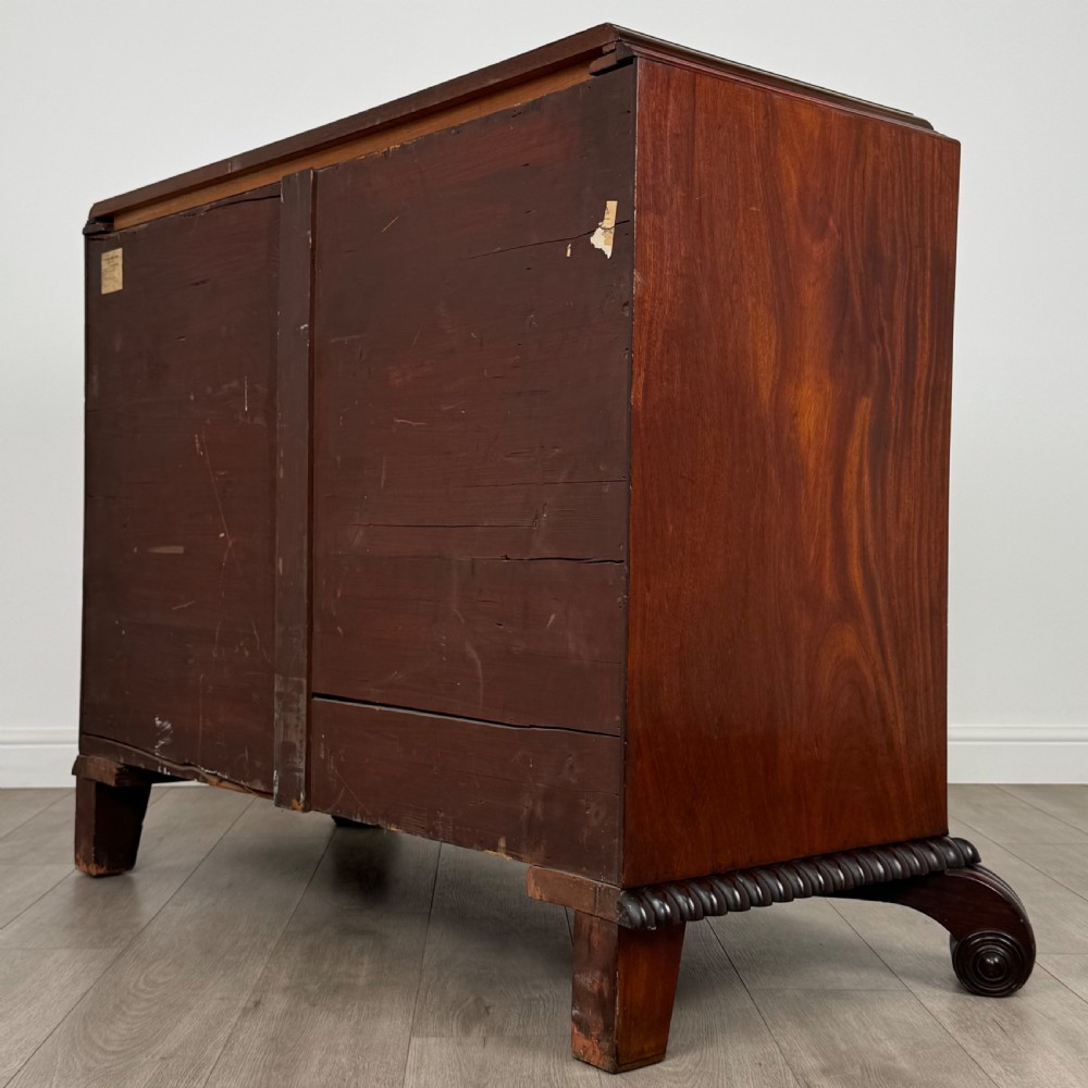 Antique 19th Century Chest Of Drawers In Mahogany  View VI