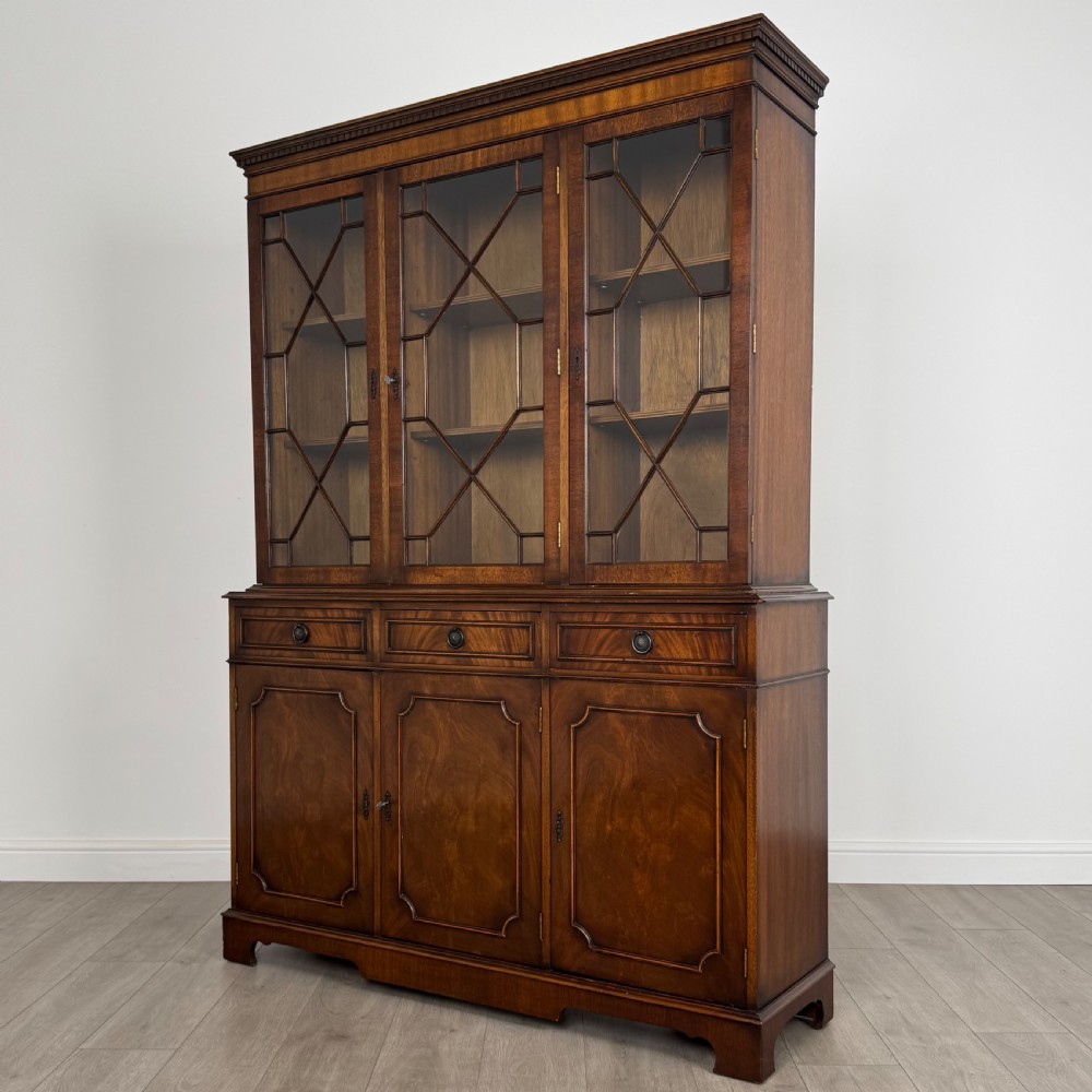  Vintage 20th Century Bookcase In Mahogany View IV