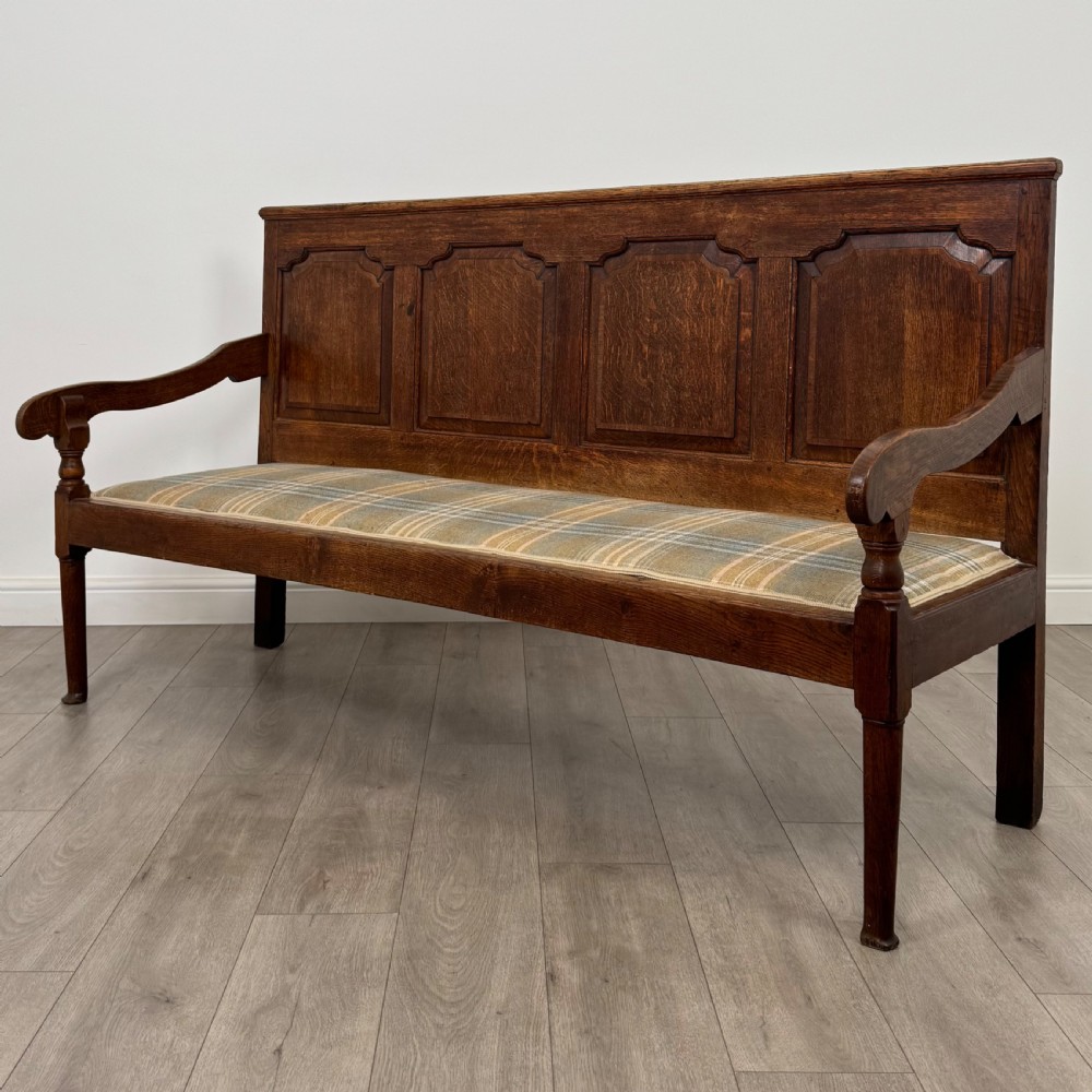  Antique 19th Century Good Quality Settle In Oak  View II