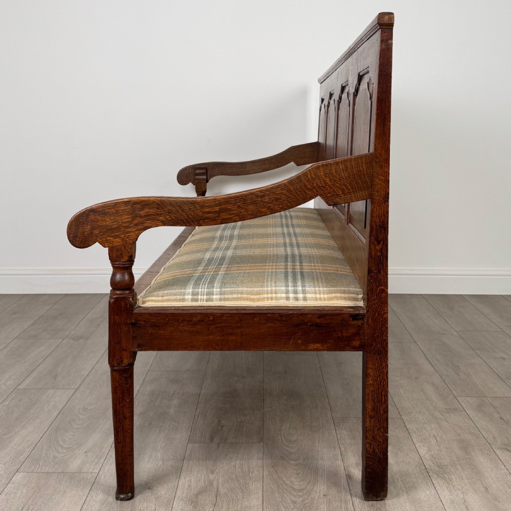  Antique 19th Century Good Quality Settle In Oak  View III
