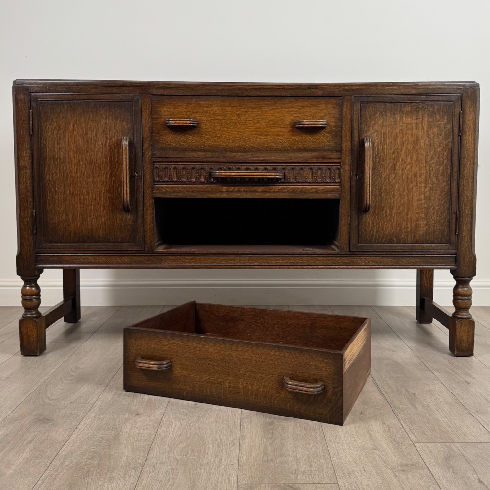 Antique 20th Century Good Quality Oak Sideboard View XI