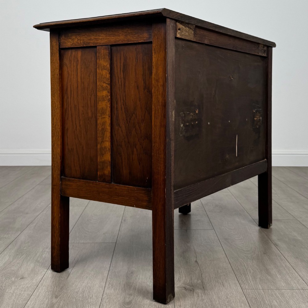  Antique 20th Century Chest Of Drawers In Oak  View VII