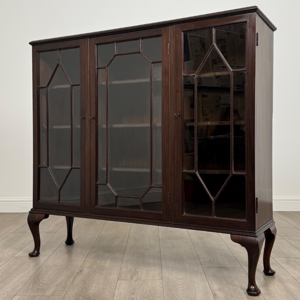 Antique 20th Century Good Quality Cabinet In Mahogany  View IV
