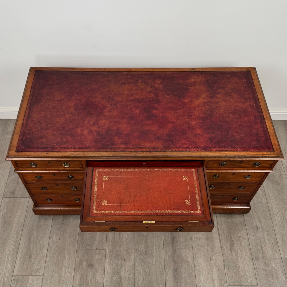 Antique 19th Century Good Quality Pedestal Desk In Mahogany View IX