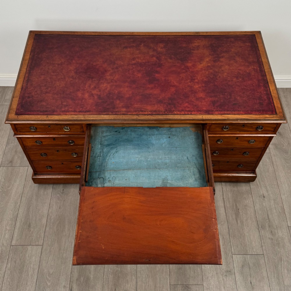 Antique 19th Century Good Quality Pedestal Desk In Mahogany View XI