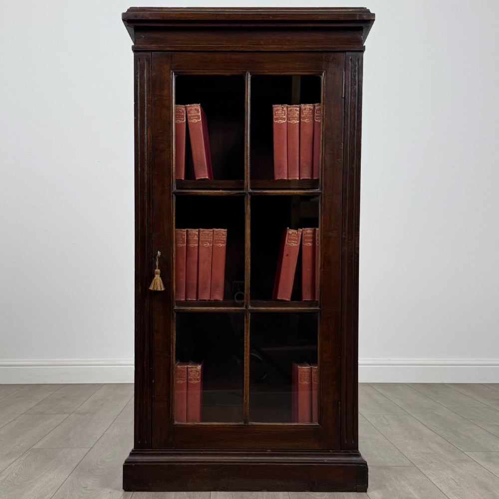 Antique 20th Century Small Oak Display Cabinet Of Good Quality