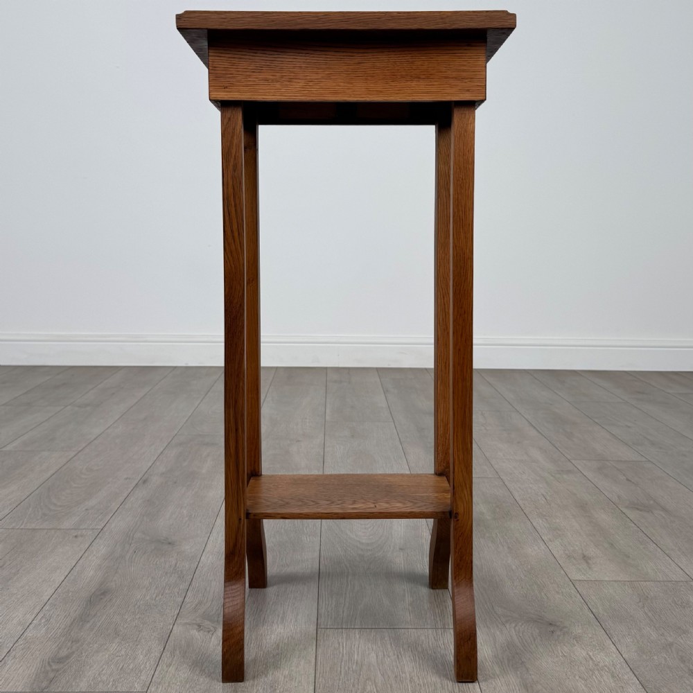 Antique 20th Century Arts & Crafts Oak Side Table