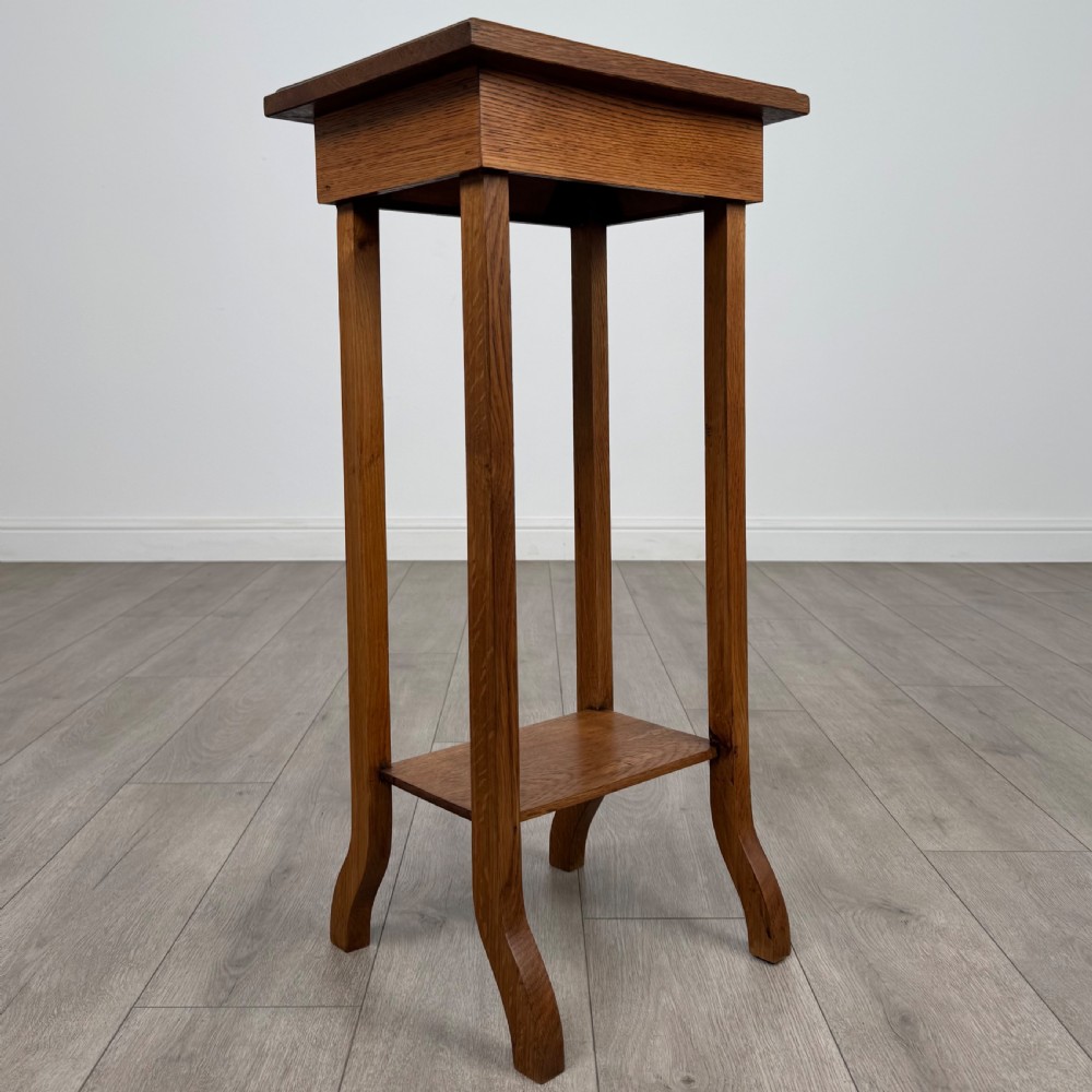 Antique 20th Century Arts & Crafts Oak Side Table View VIII