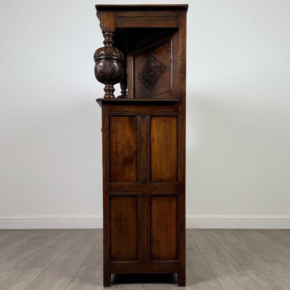 Antique 20th Century Good Quality Court Cupboard In Oak  View IV