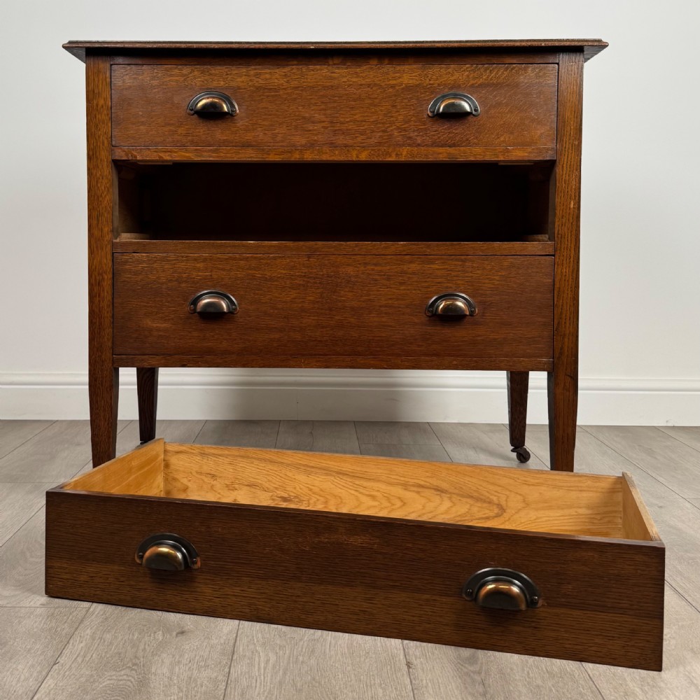 Antique 20th Century Good Quality Chest Of Drawers In Oak  View IV