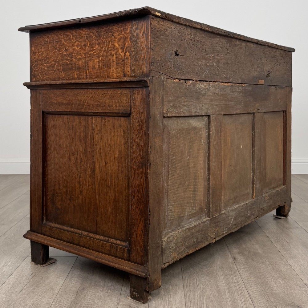 Antique 18th Century Good Quality Cupboard In Oak  View V