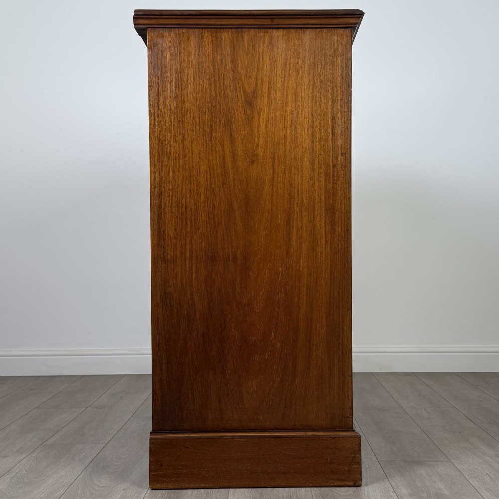 Antique 19th Century Fine Quality Mahogany Chest Of Drawers  View VII