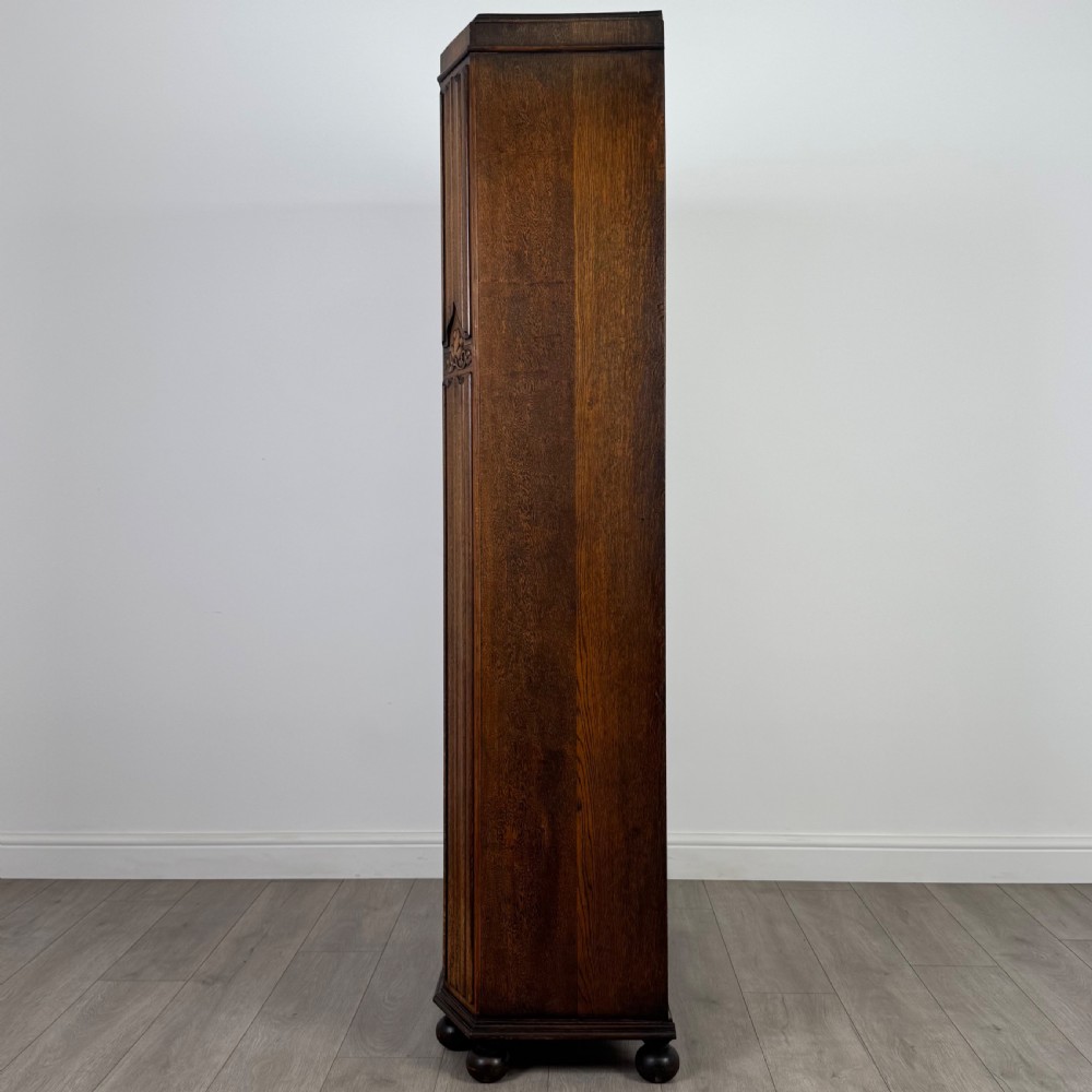 Antique 20th Century Linenfold Wardrobe In Oak View IV