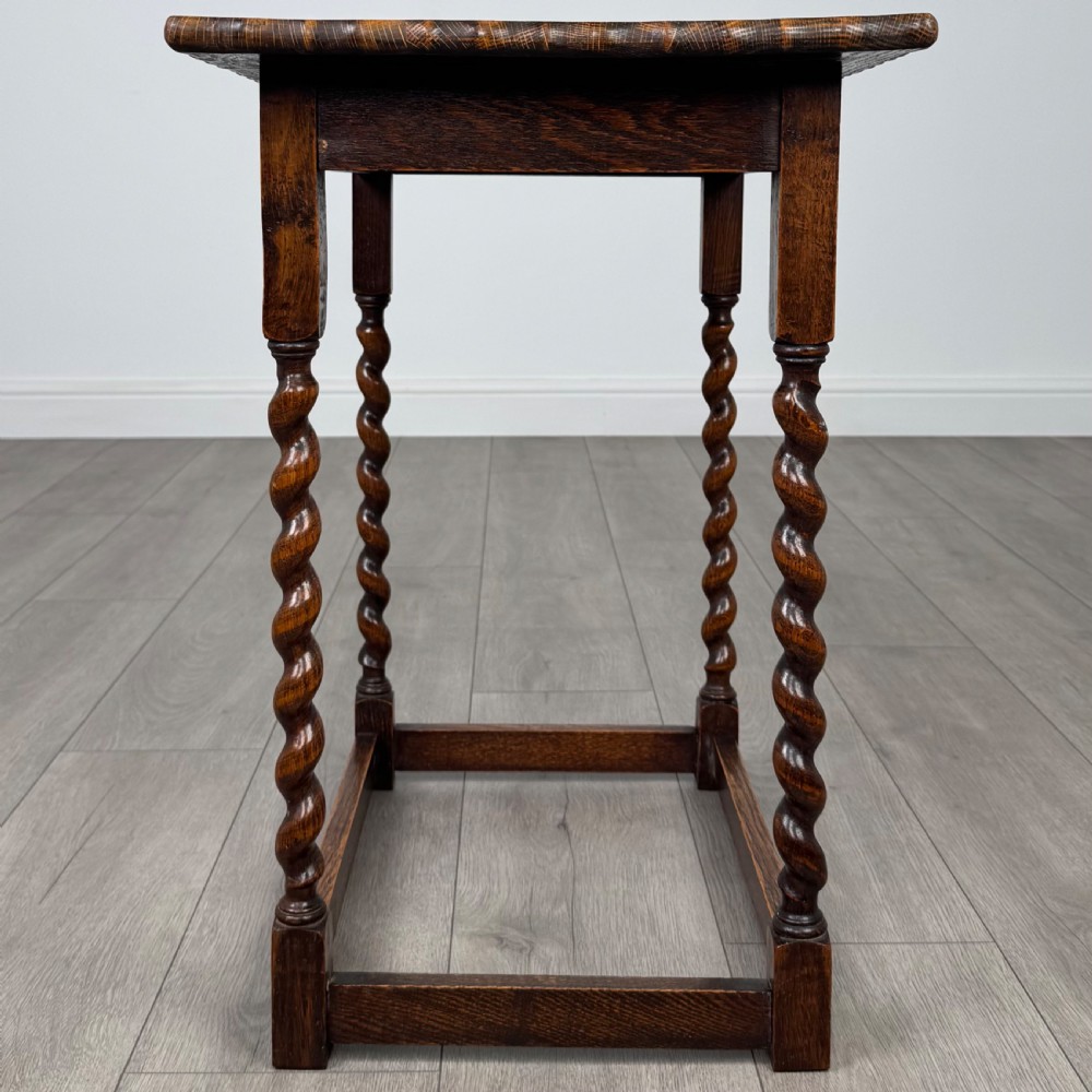  Antique 20th Century Good Quality Side Table In Oak View III