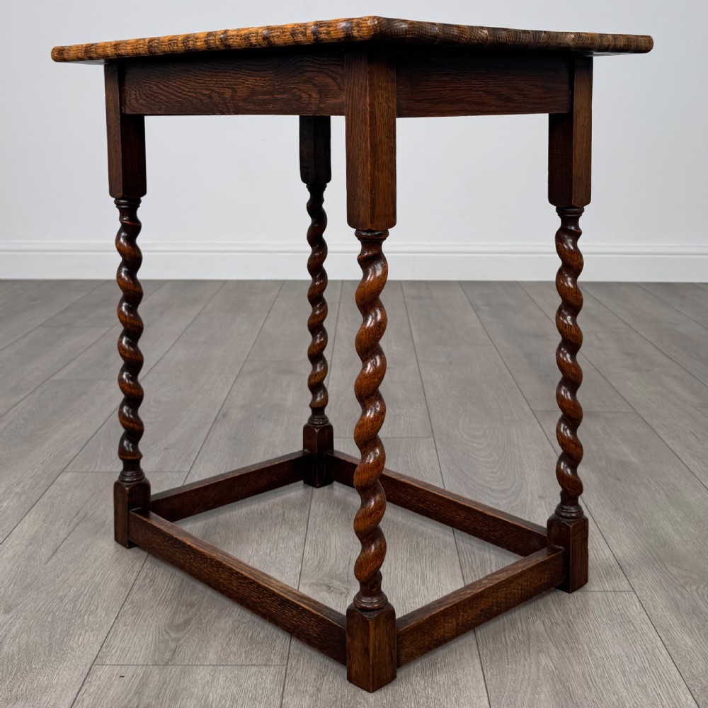  Antique 20th Century Good Quality Side Table In Oak View VI