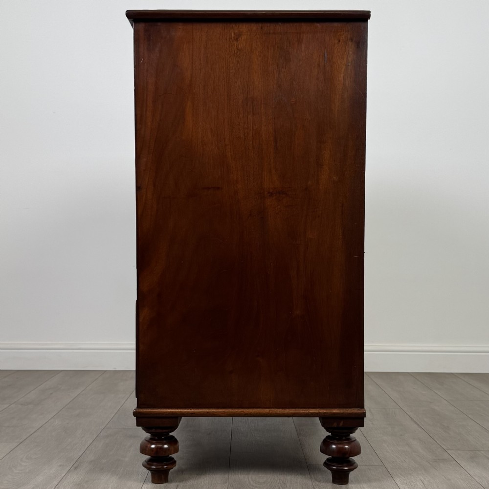 Antique 18th Century Fine Quality Mahogany Chest Of Drawers  View III