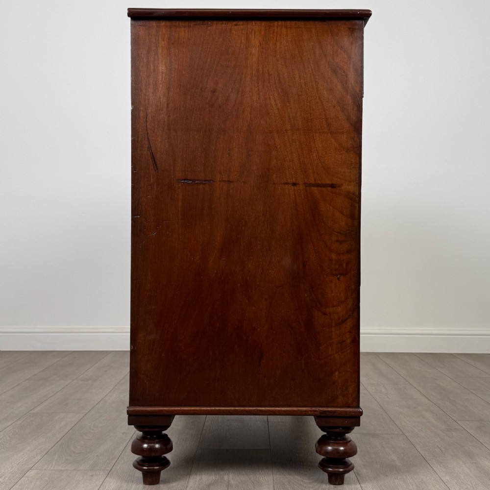 Antique 18th Century Fine Quality Mahogany Chest Of Drawers  View VII