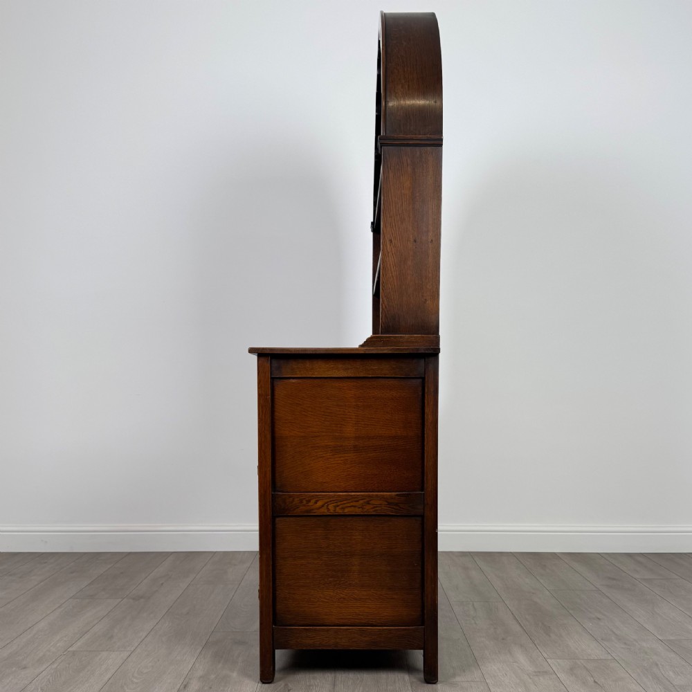  Antique 20th Century Good Quality Dresser In Oak  View IV