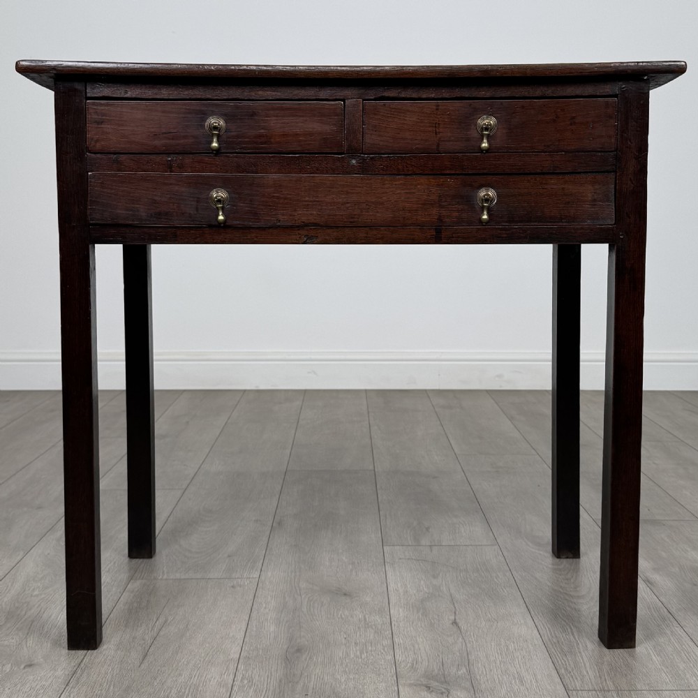  Antique 18th Century Fine Quality Side Table In Oak