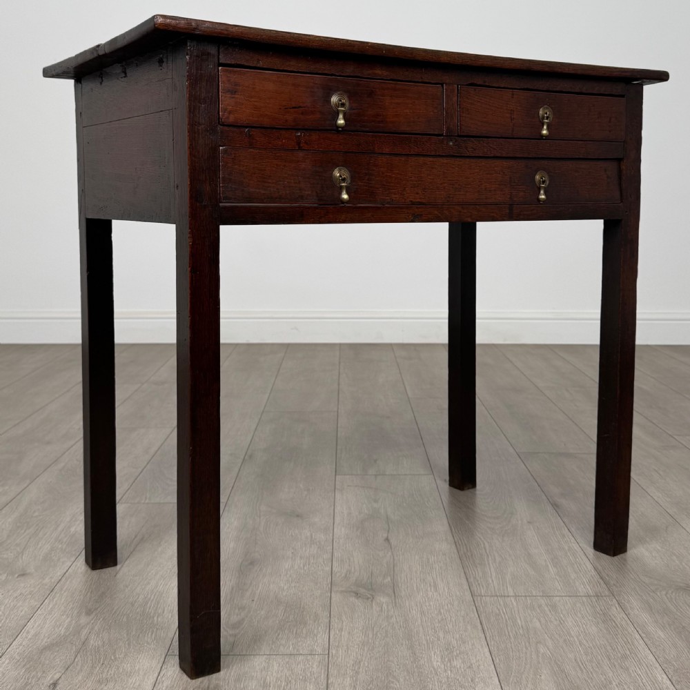  Antique 18th Century Fine Quality Side Table In Oak View VIII