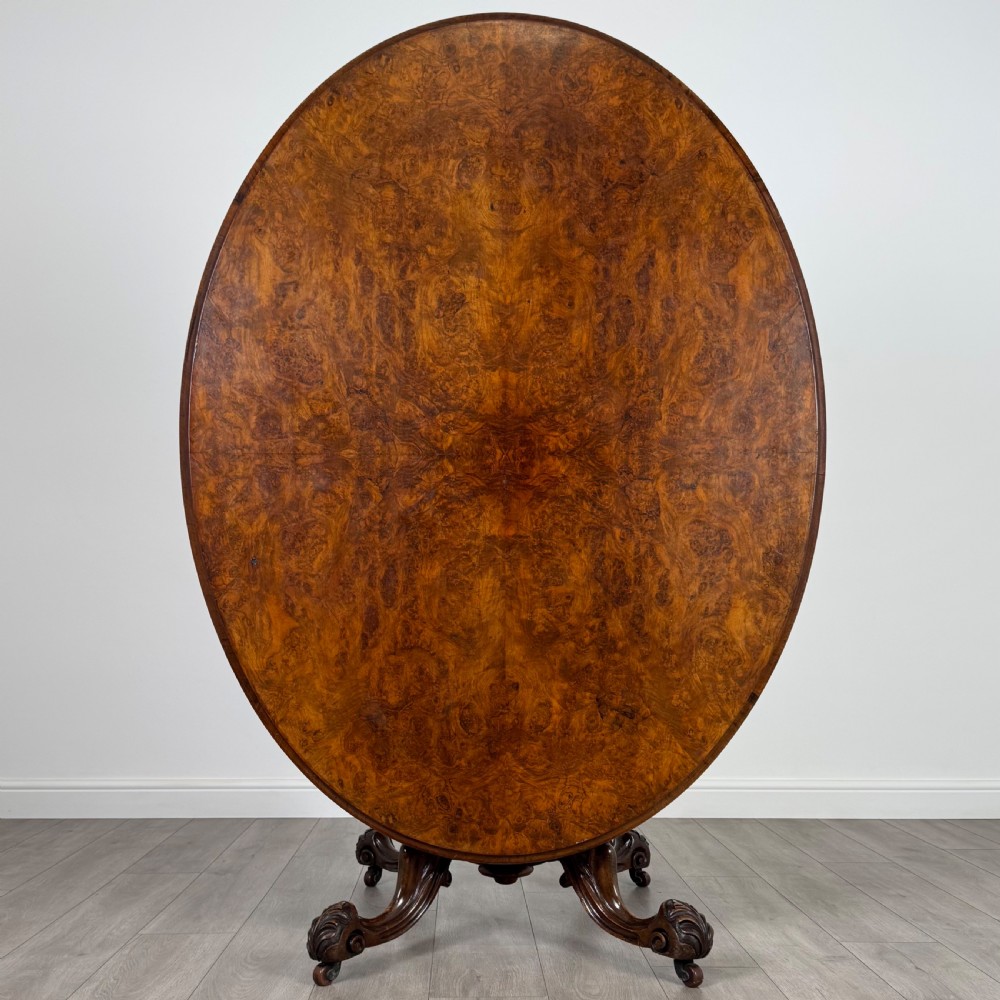 Antique 19th Century Fine Quality Loo Table In Burr Walnut  View II
