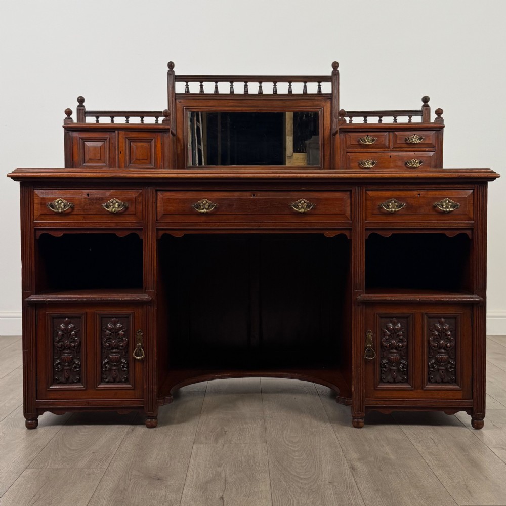 Antique 19th Century Fine Quality Dickens Desk In Walnut 