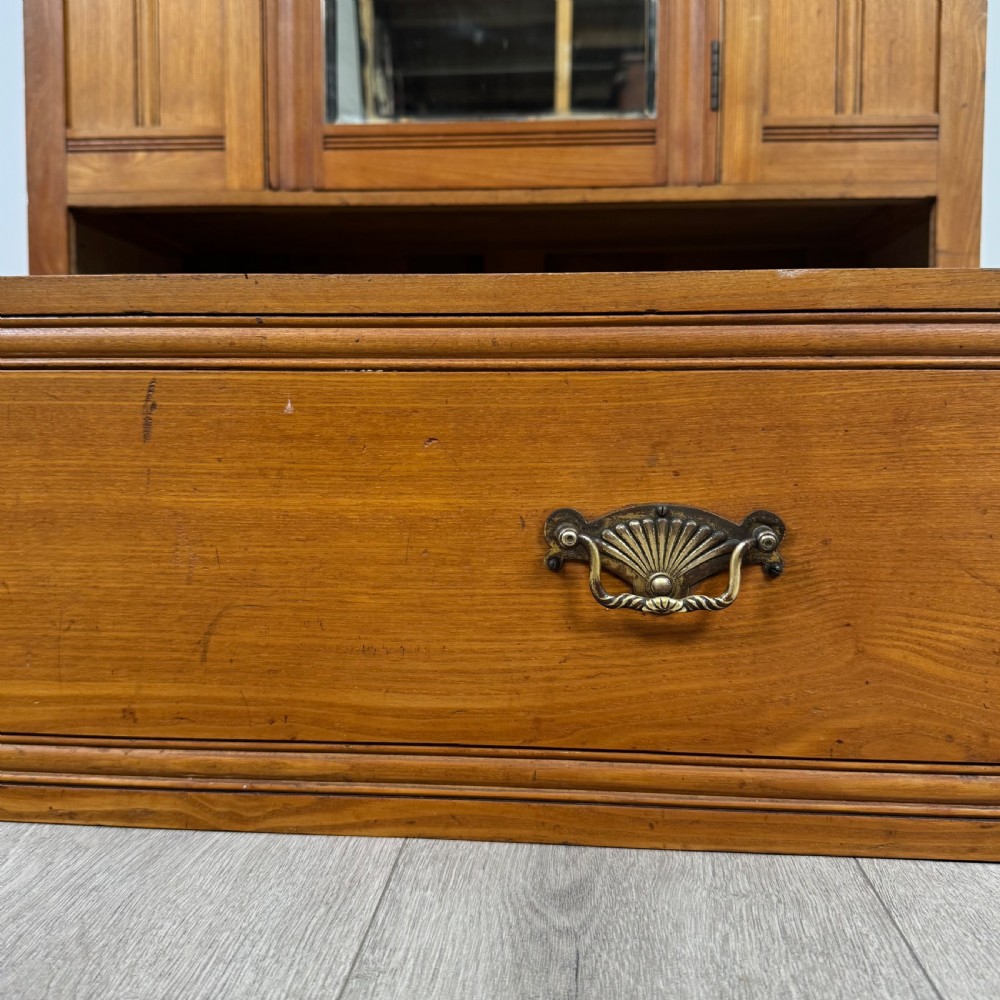 Antique 19th Century Good Quality Wardrobe In Golden Oak View XI