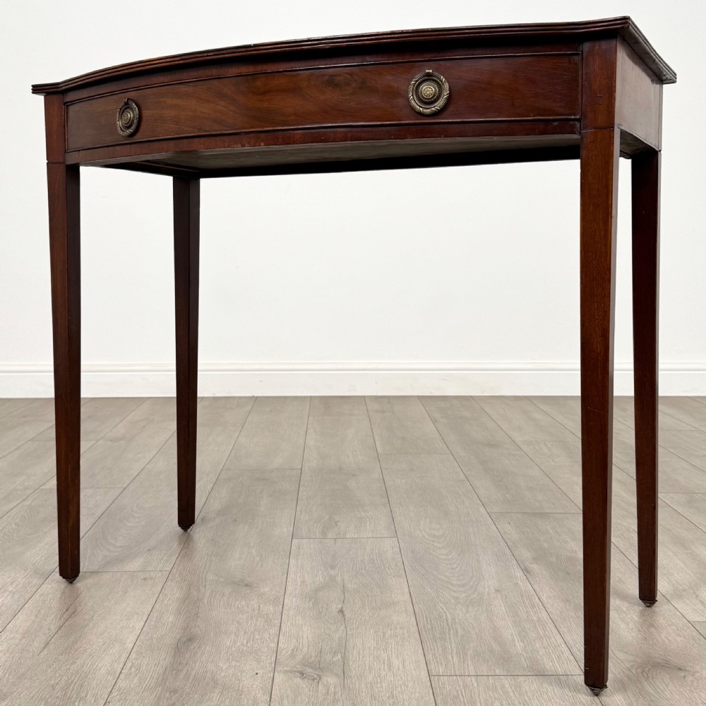  Antique 18th Century Bow Front Writing Table In Mahogany  View II