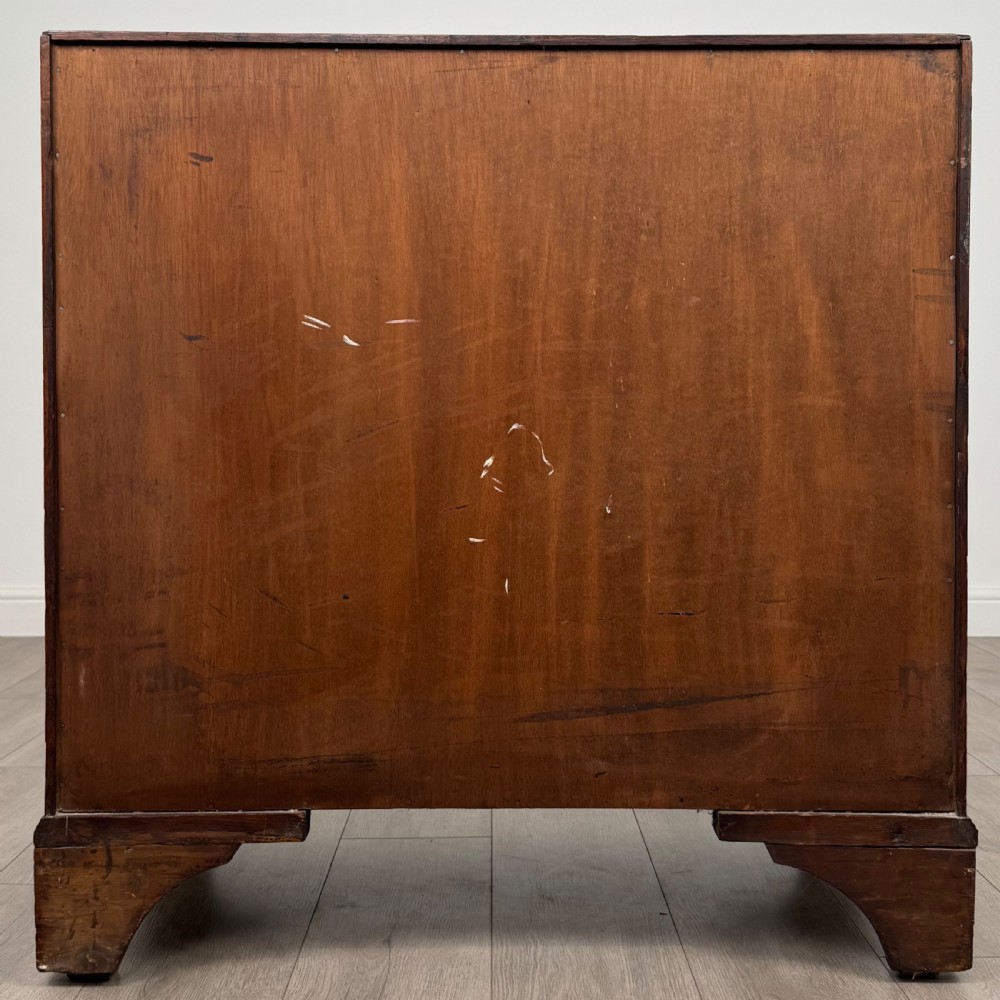 Antique 18th Century Fine Quality Chest Of Drawers In Oak  View V