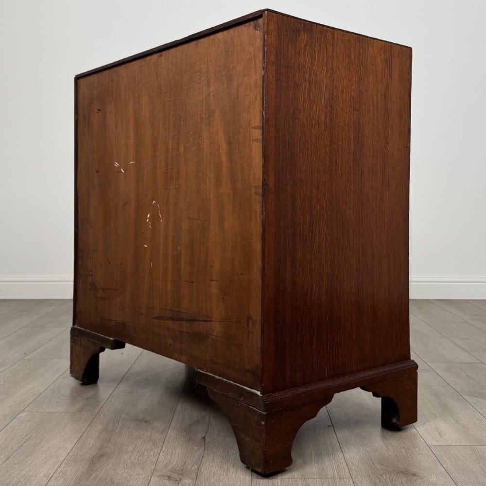 Antique 18th Century Fine Quality Chest Of Drawers In Oak  View VI