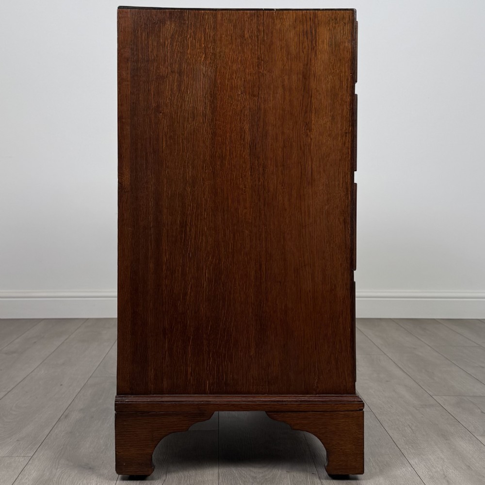 Antique 18th Century Fine Quality Chest Of Drawers In Oak  View VII