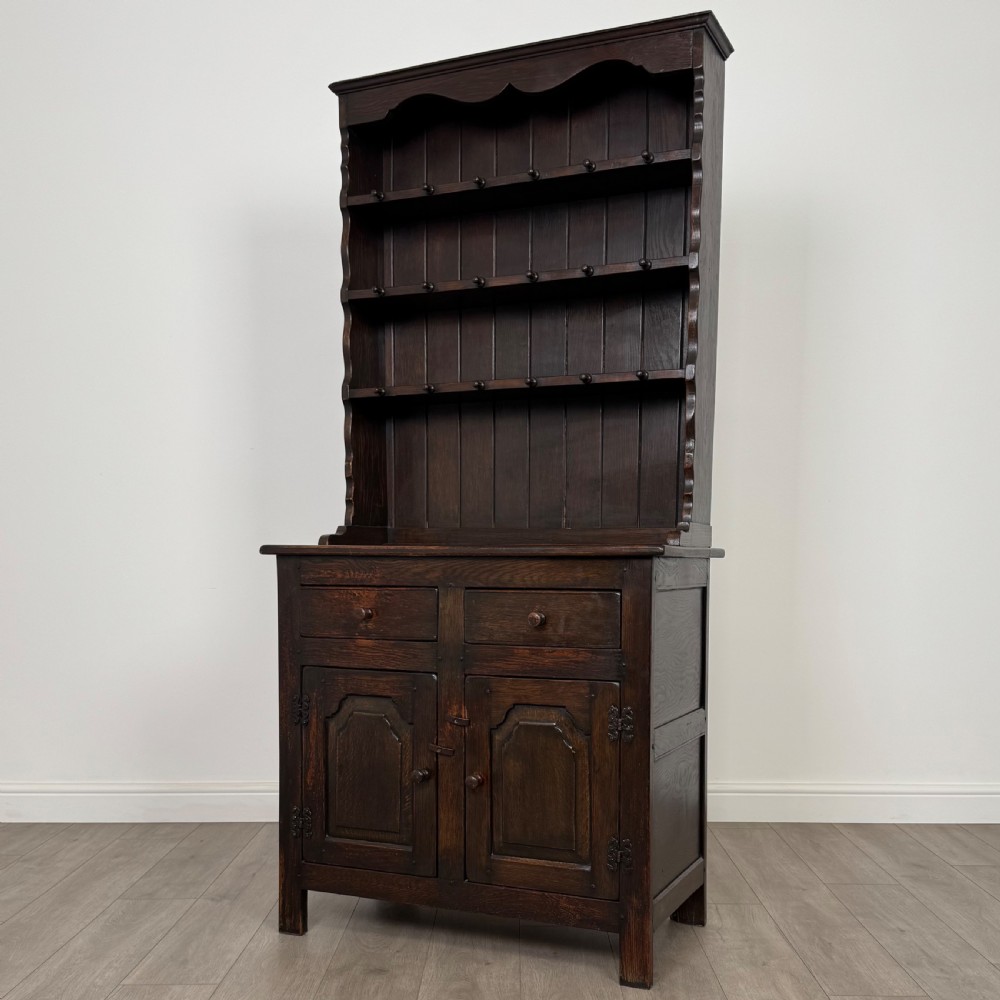 Antique 20th Century Small Oak Dresser  View III