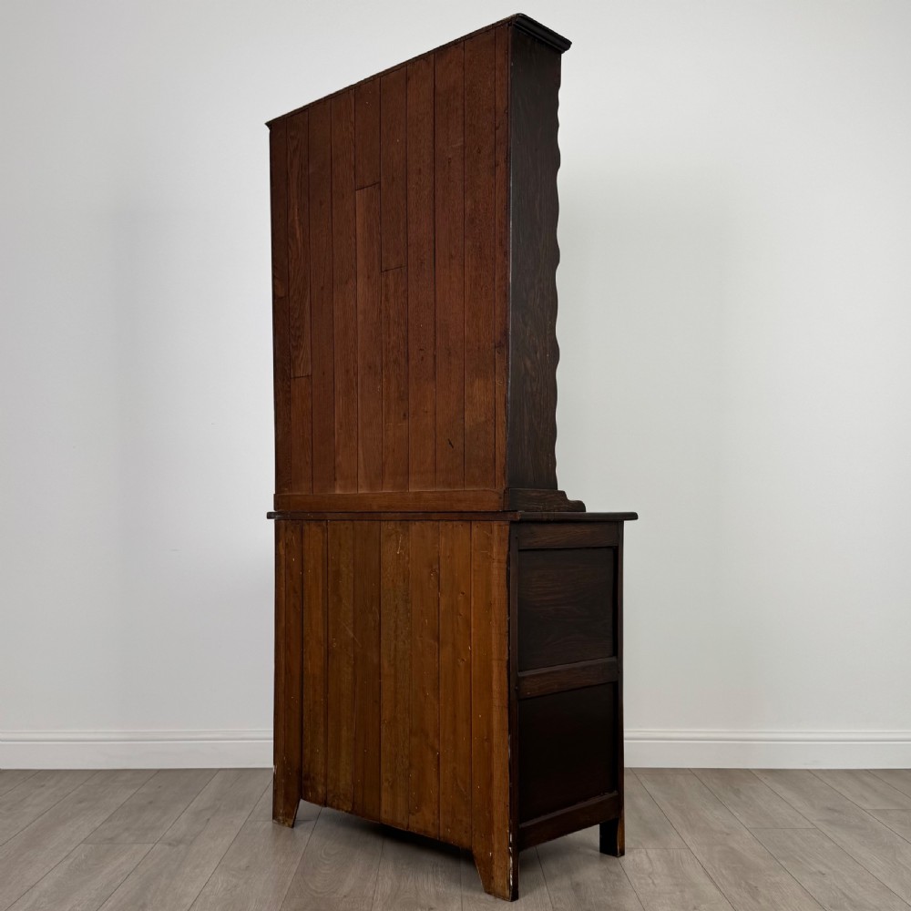 Antique 20th Century Small Oak Dresser  View VII