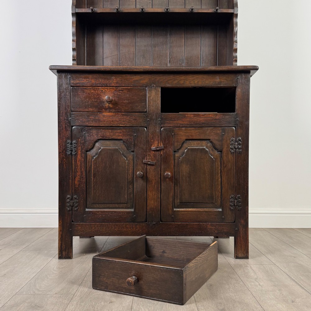 Antique 20th Century Small Oak Dresser  View XI