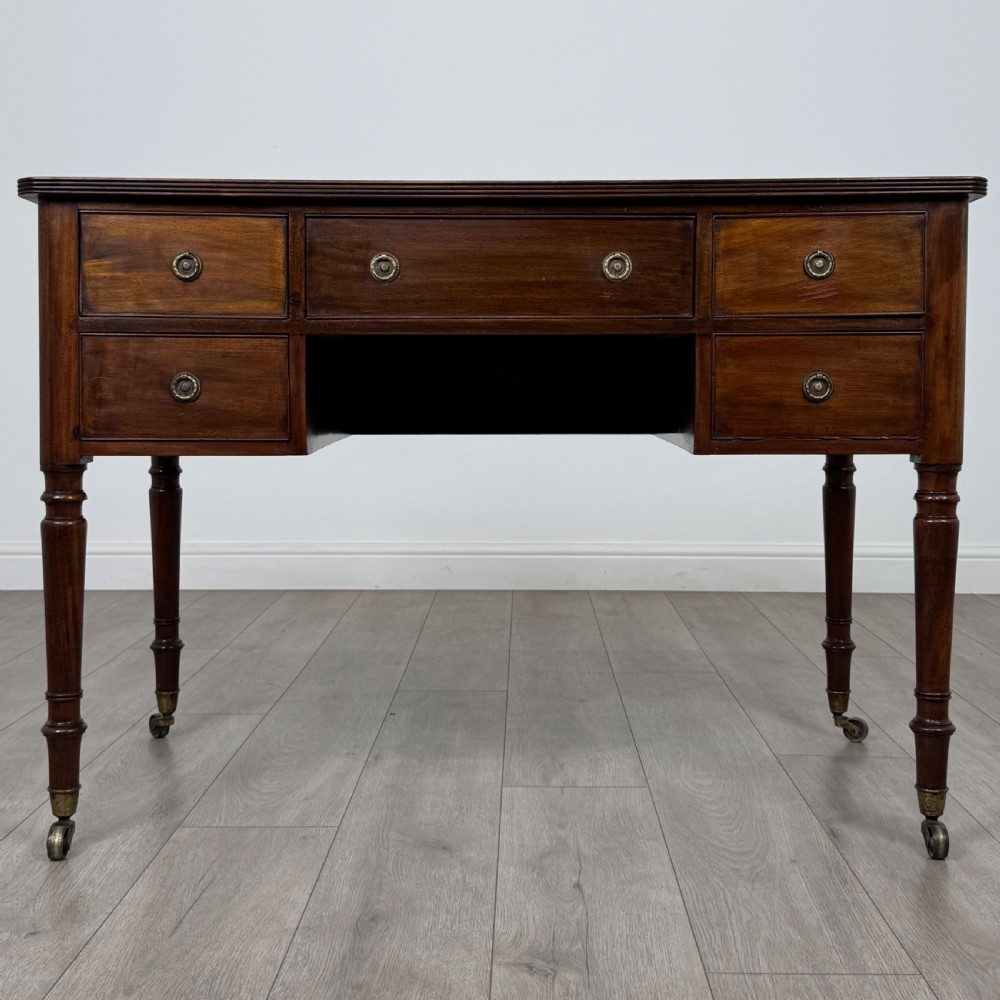 Antique 18th Century Writing Table In Mahogany 