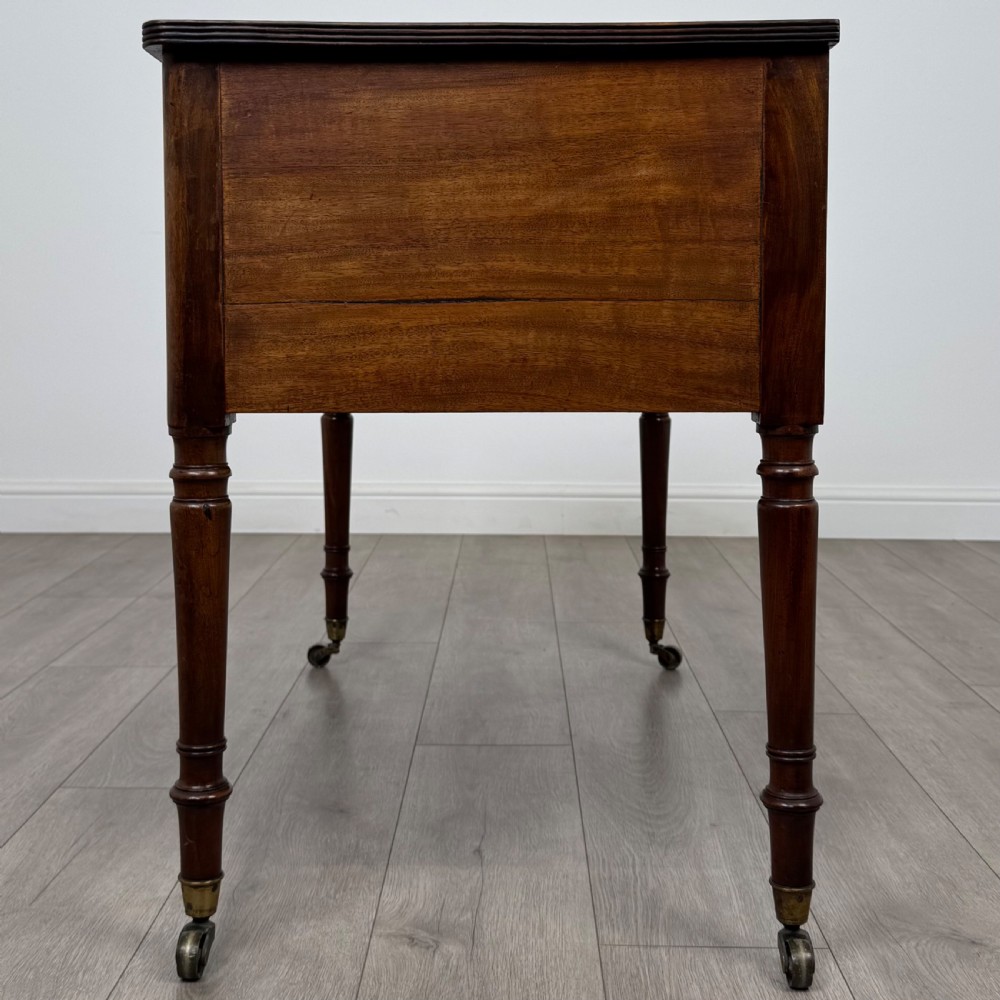 Antique 18th Century Writing Table In Mahogany  View III