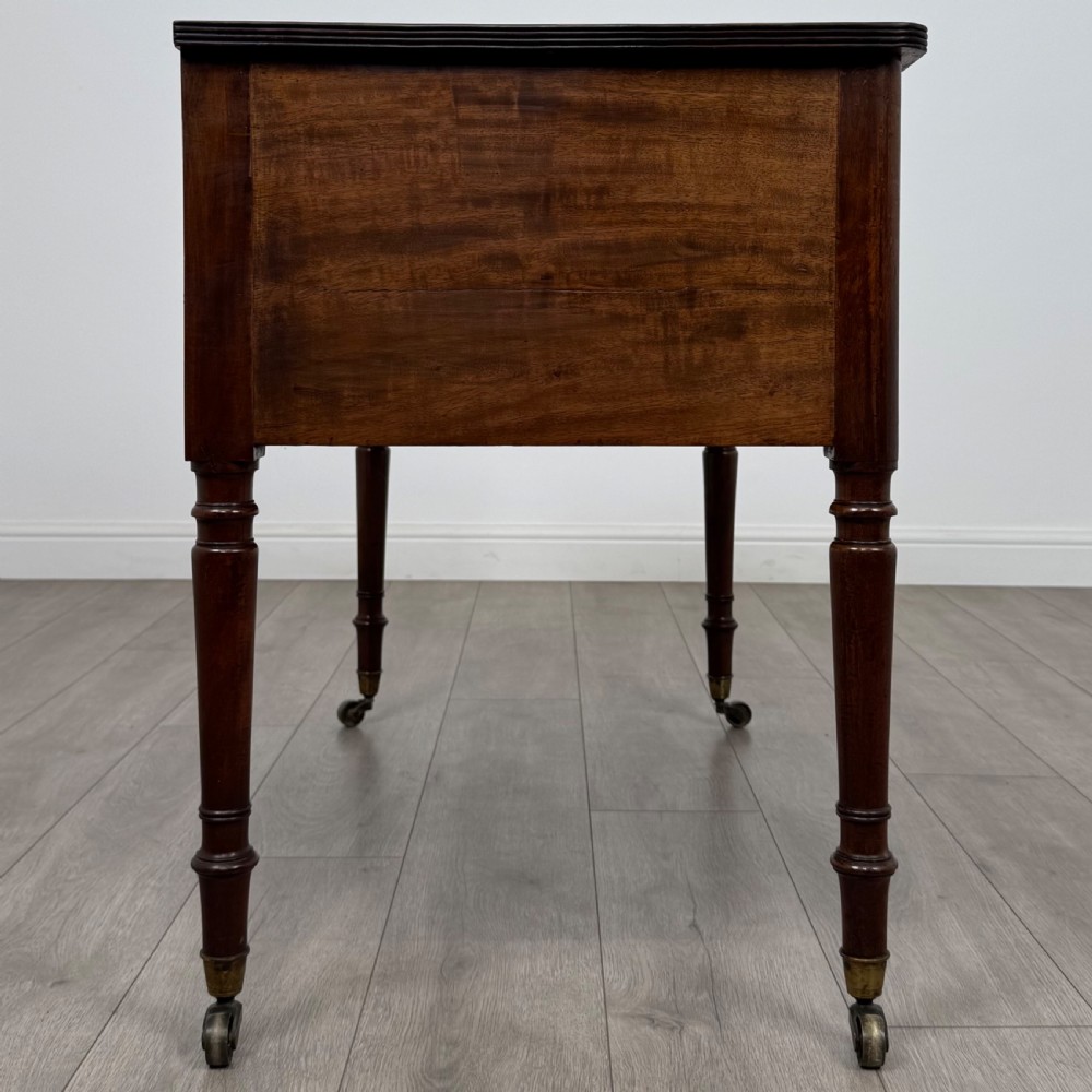 Antique 18th Century Writing Table In Mahogany  View VII