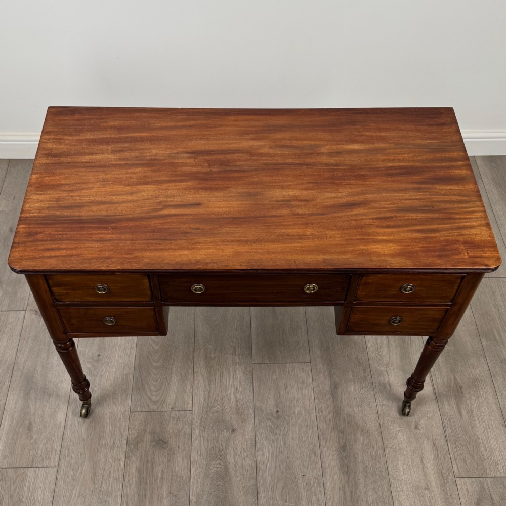 Antique 18th Century Writing Table In Mahogany  View IX