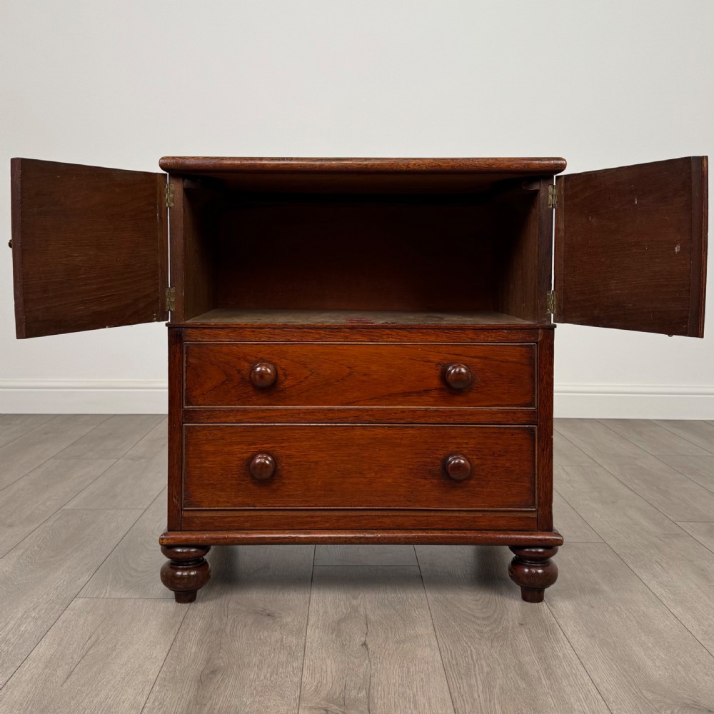  Antique 18th Century Small Oak Cupboard Of Good Quality  View II