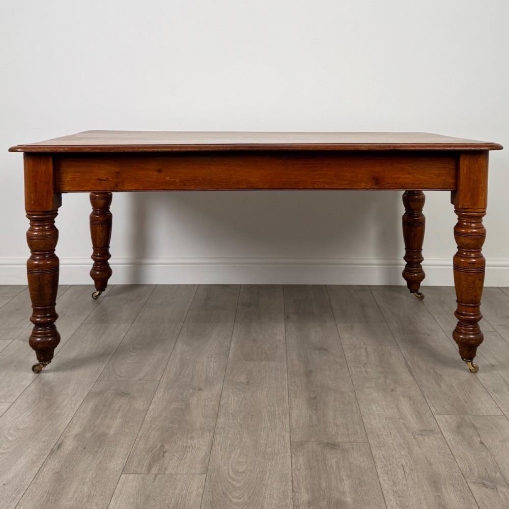 Antique 19th Century Fine Quality Dining Table In Oak  View II