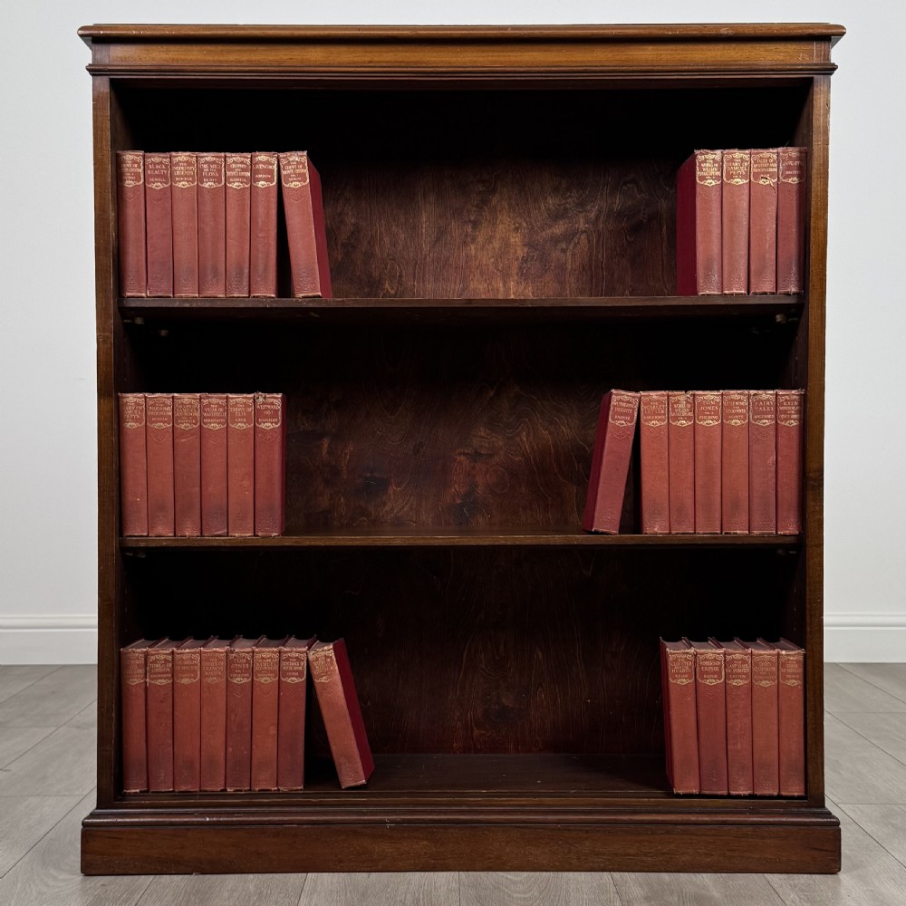 Antique 19th Century Good Quality Open Bookcase In Mahogany 