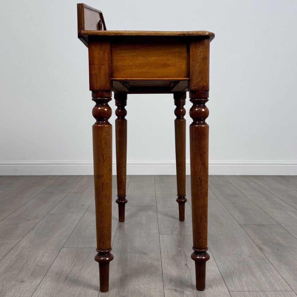 Antique 19th Century Fine Quality Small Mahogany Side Table  View VIII