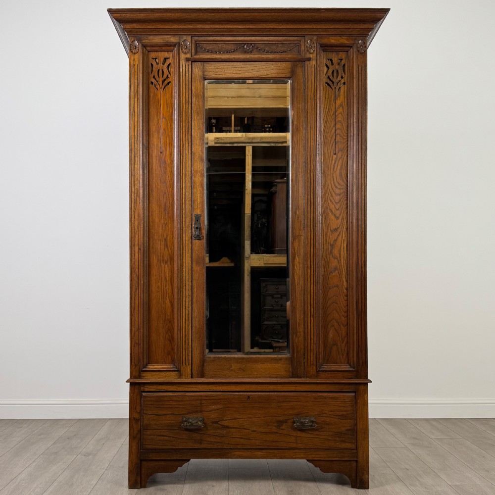 Antique 20th Century Good Quality Wardrobe In Oak 