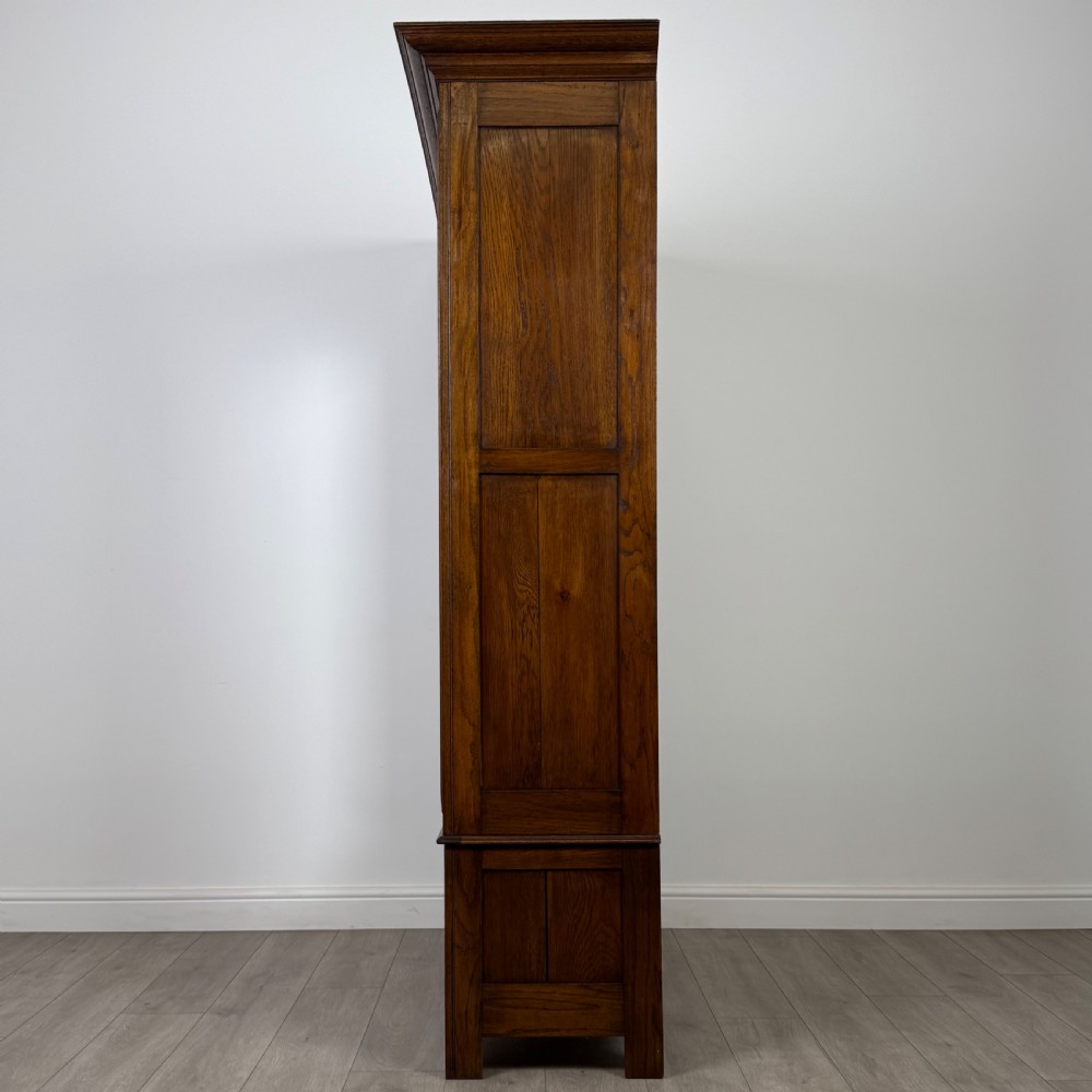 Antique 20th Century Good Quality Wardrobe In Oak  View IV