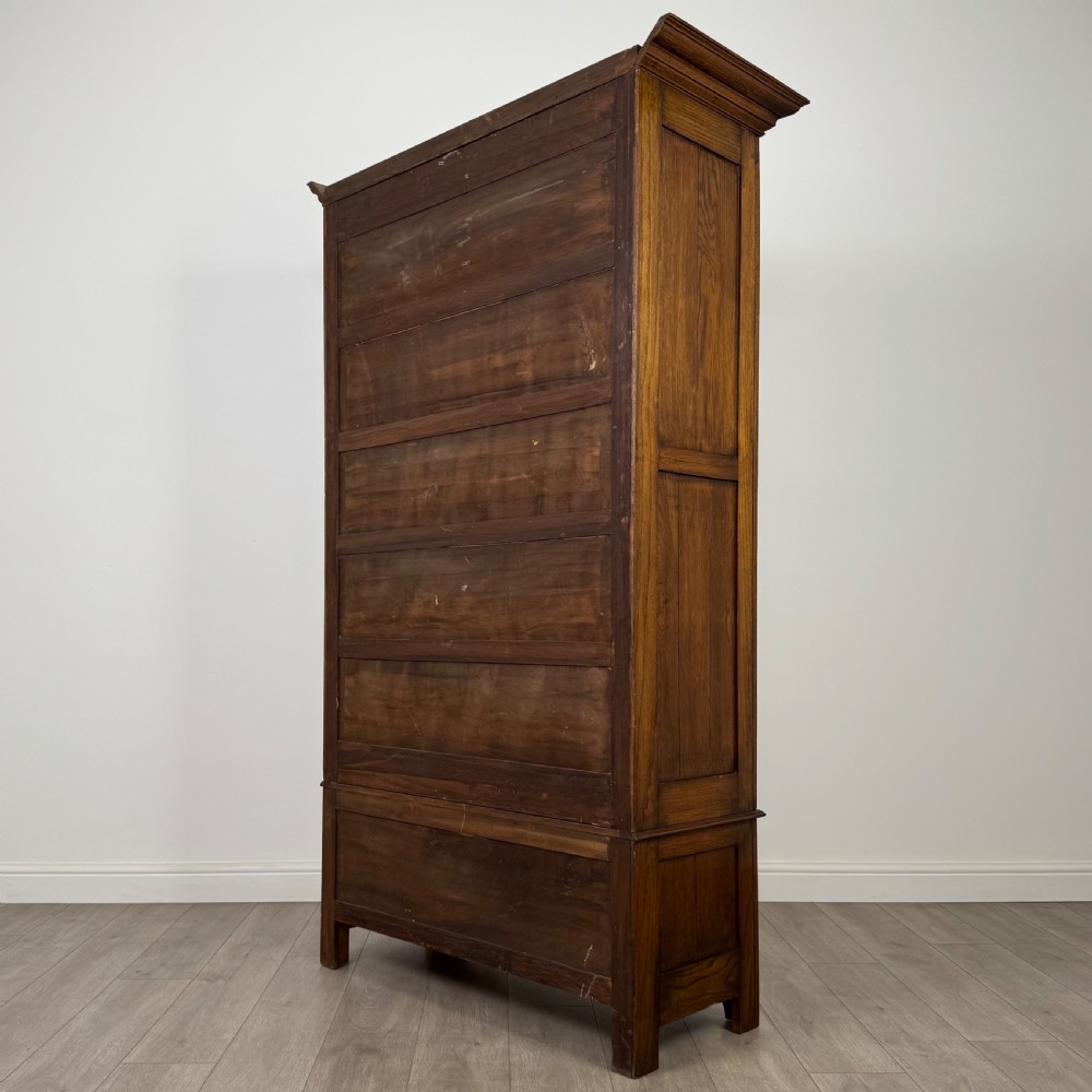 Antique 20th Century Good Quality Wardrobe In Oak  View VII