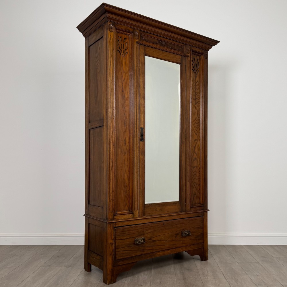 Antique 20th Century Good Quality Wardrobe In Oak  View IX
