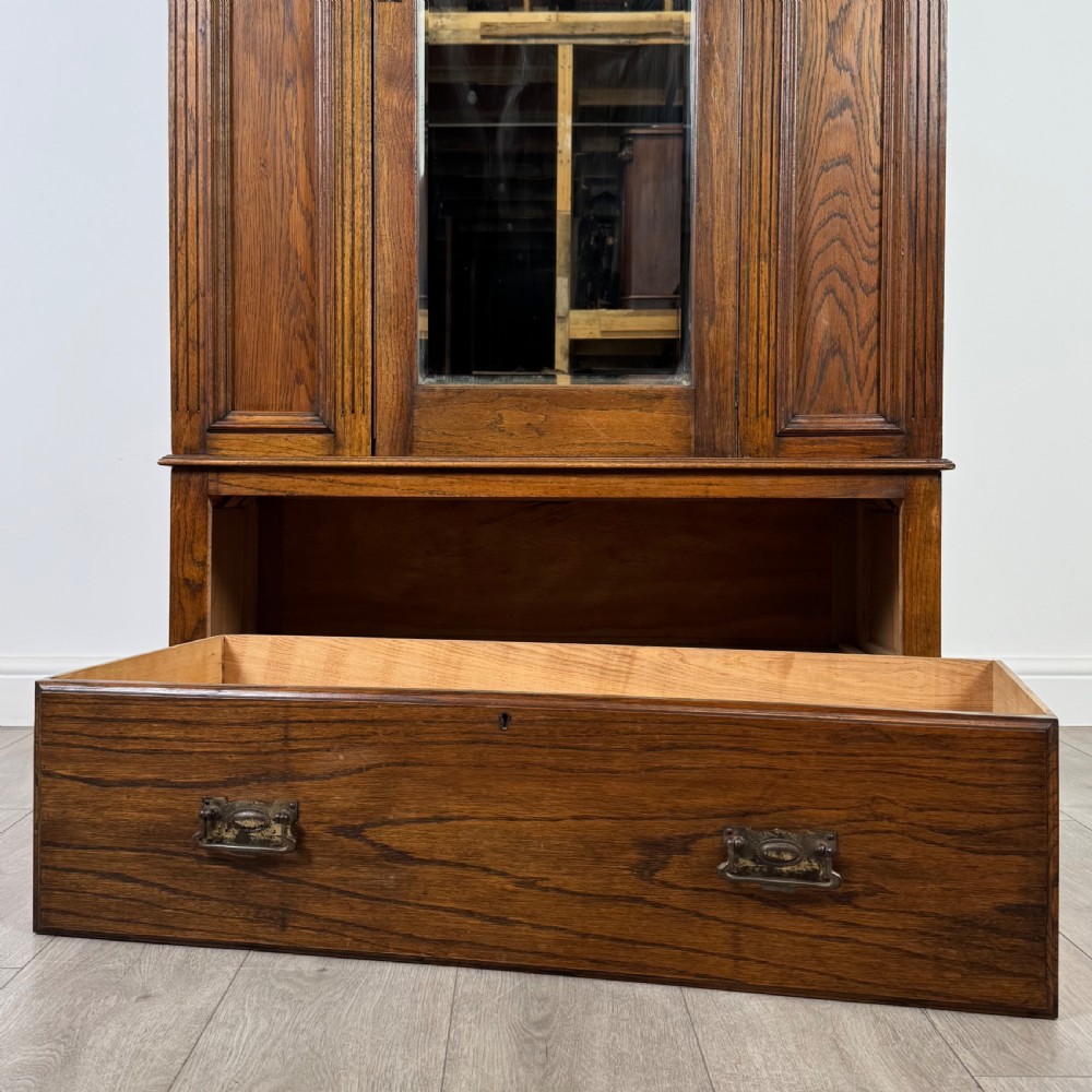 Antique 20th Century Good Quality Wardrobe In Oak  View X