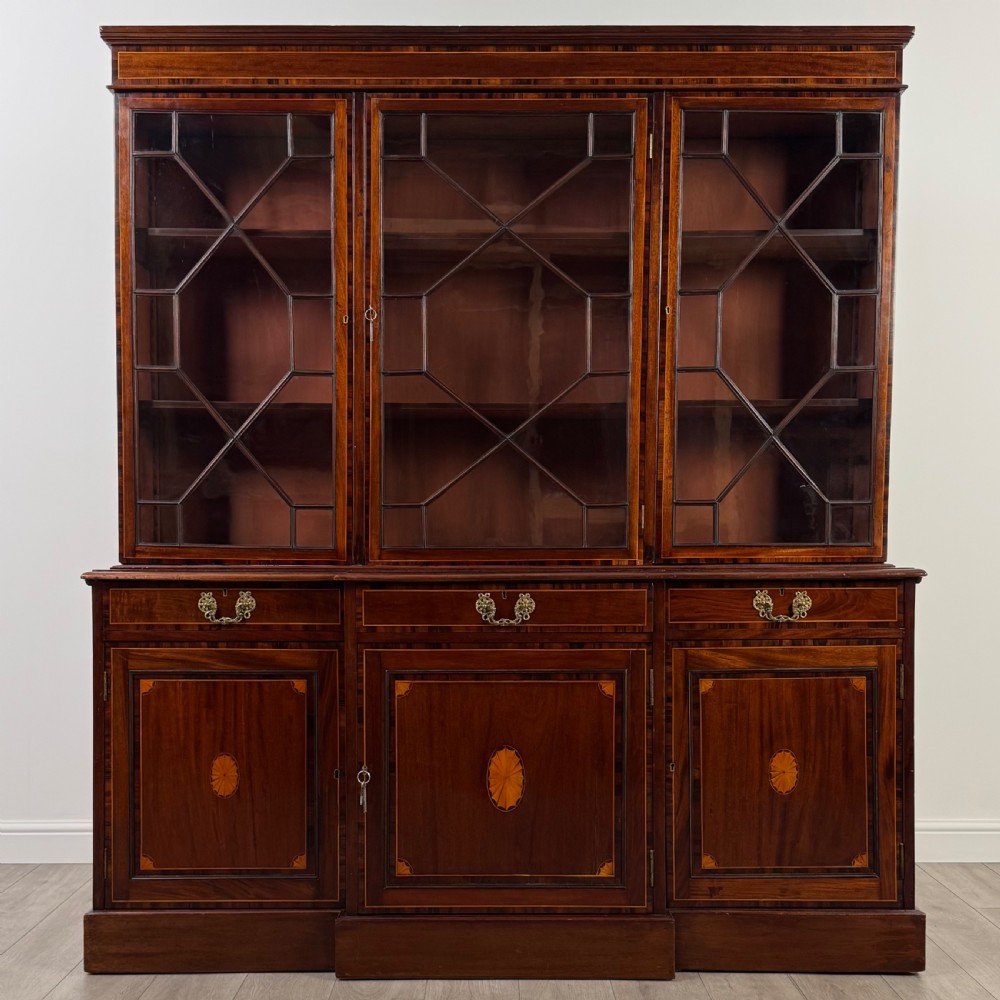 Antique 19th Century Fine Quality Bookcase In Mahogany  View II